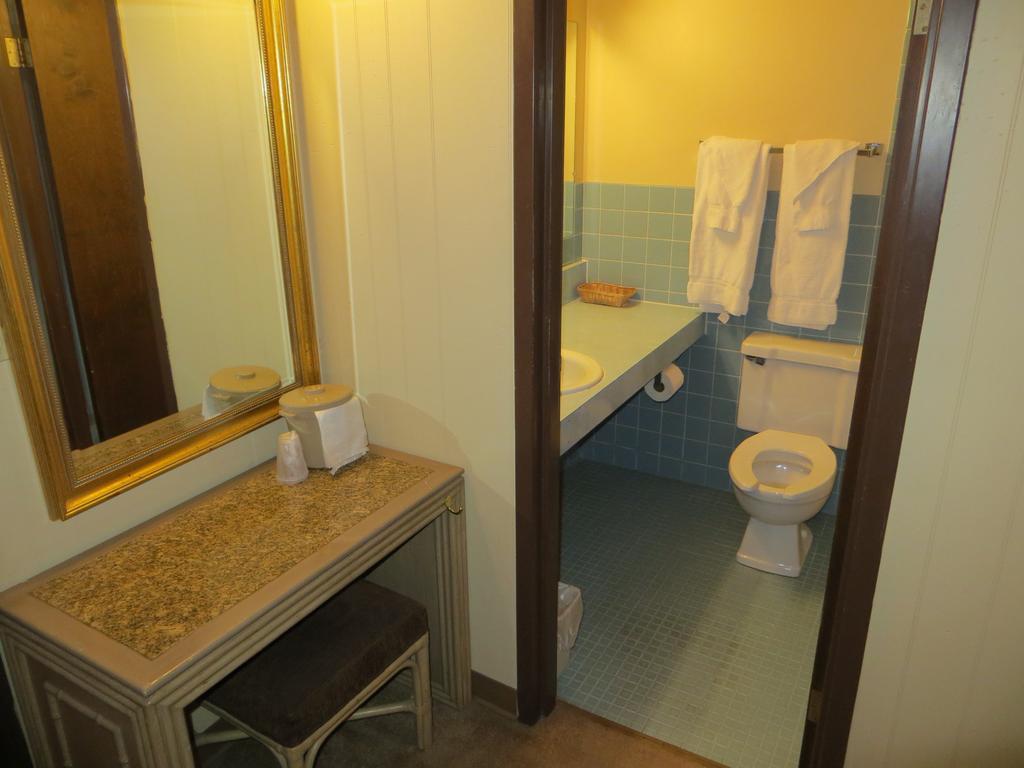 The Mariner Motel Green Bay Bagian luar foto
