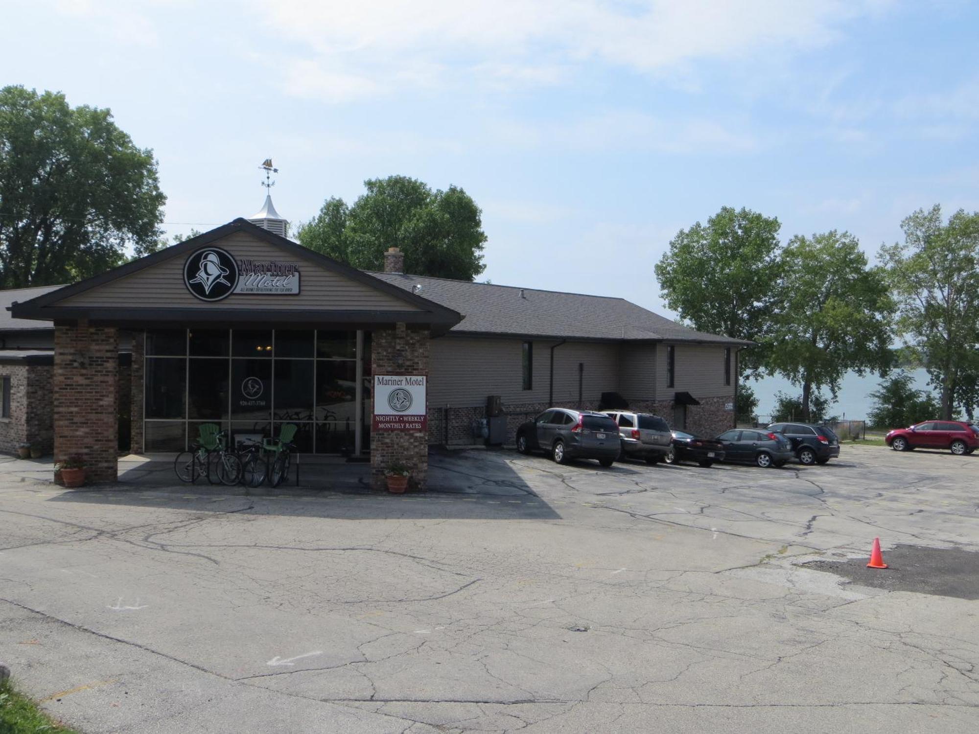 The Mariner Motel Green Bay Bagian luar foto